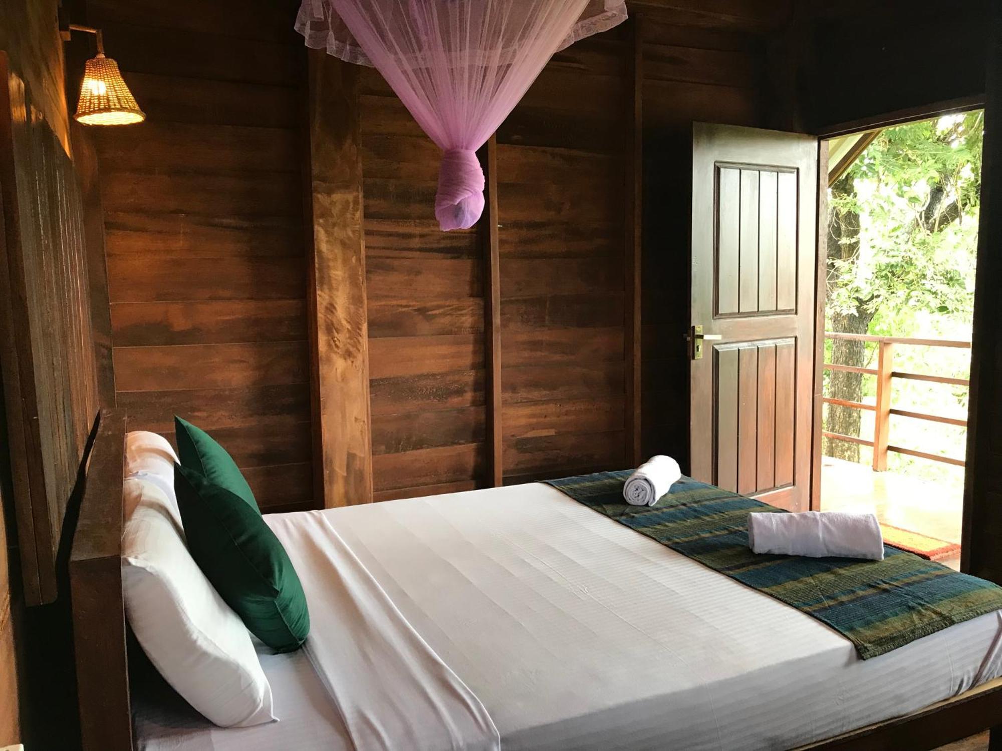 Chena Huts Eco Resort Sigiriya Dış mekan fotoğraf