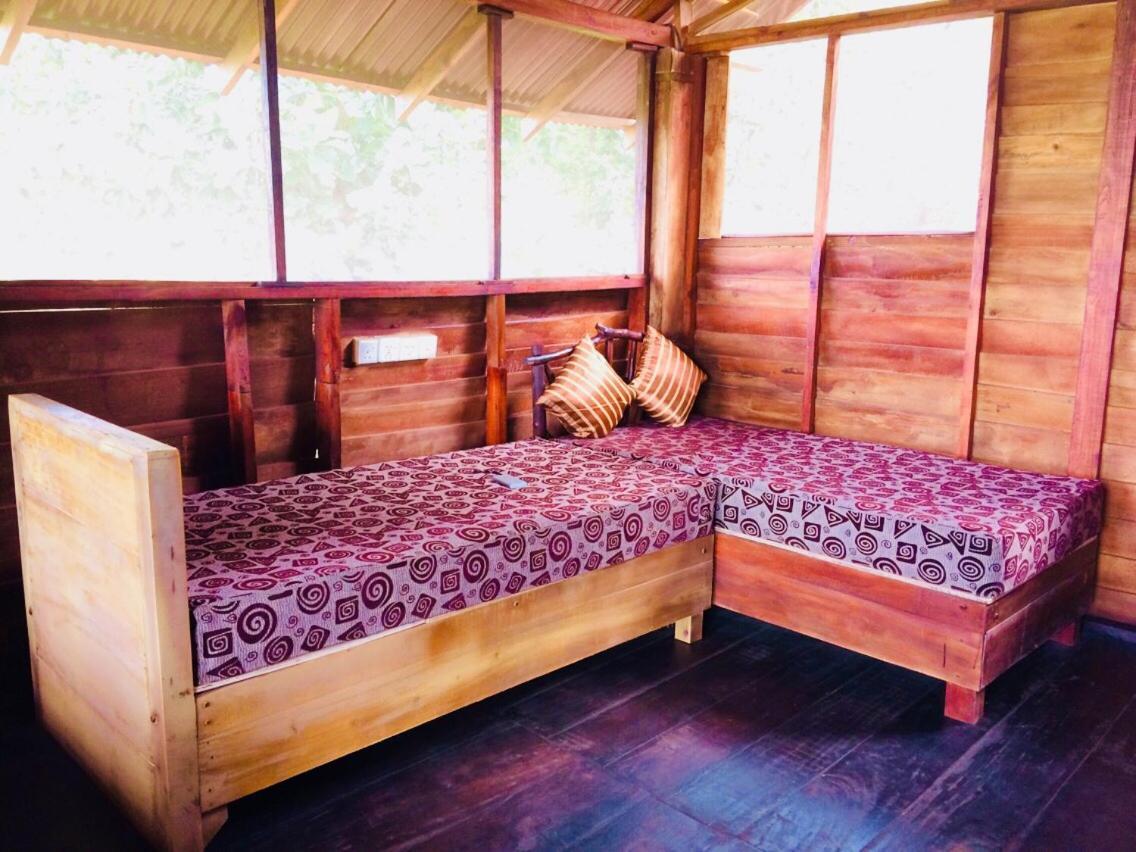Chena Huts Eco Resort Sigiriya Dış mekan fotoğraf