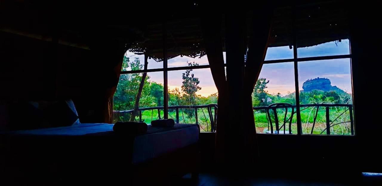 Chena Huts Eco Resort Sigiriya Dış mekan fotoğraf